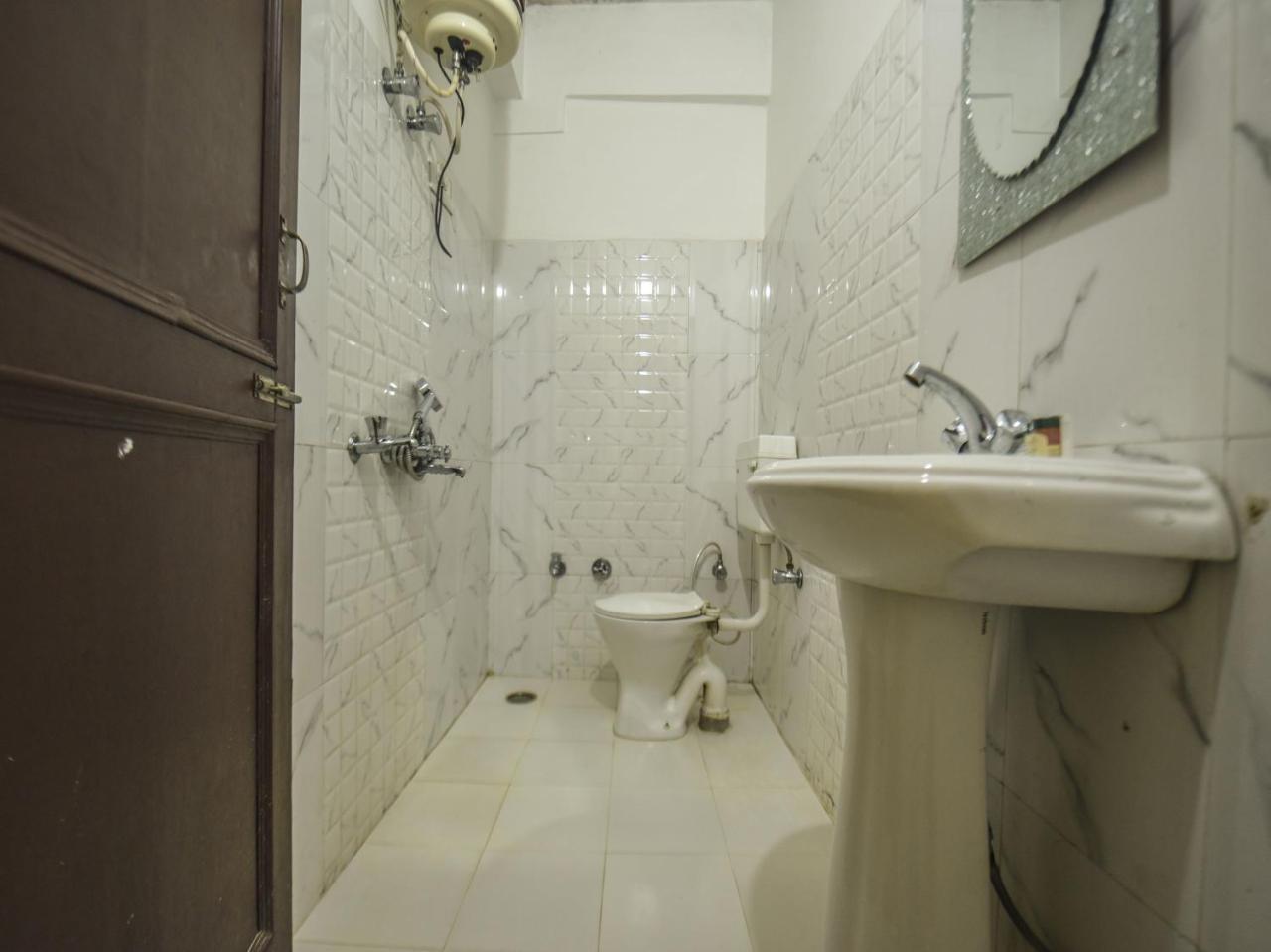 Oyo 7905 Holiday Inn Dalhousie Εξωτερικό φωτογραφία