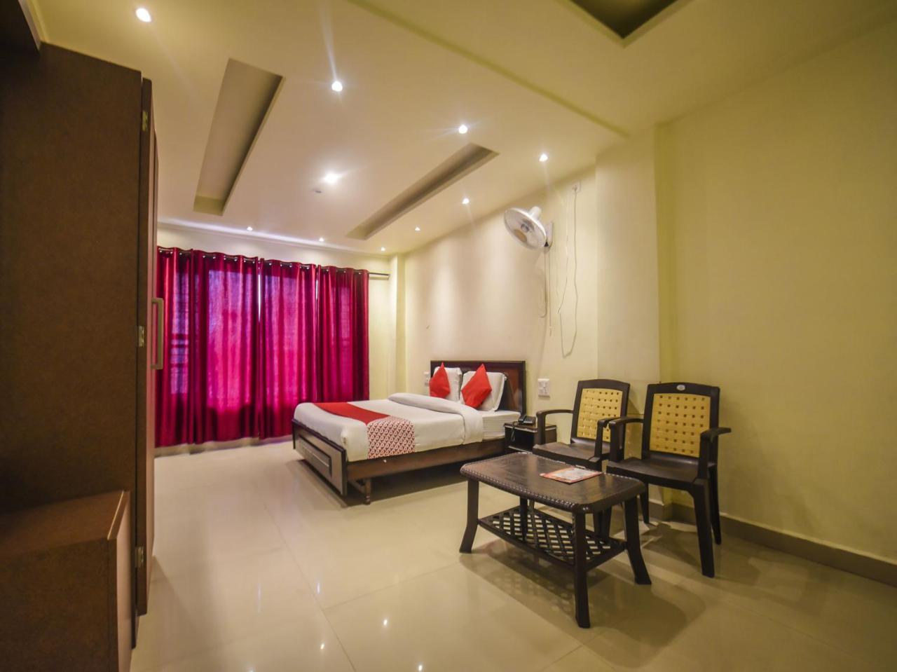 Oyo 7905 Holiday Inn Dalhousie Εξωτερικό φωτογραφία