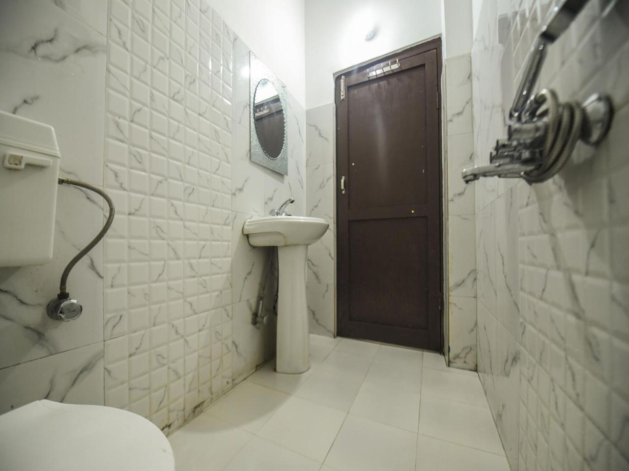 Oyo 7905 Holiday Inn Dalhousie Εξωτερικό φωτογραφία