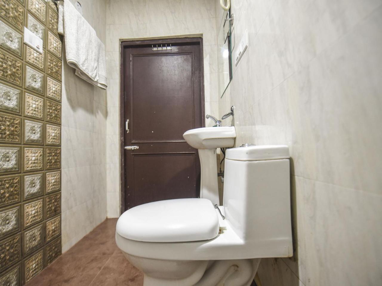 Oyo 7905 Holiday Inn Dalhousie Εξωτερικό φωτογραφία